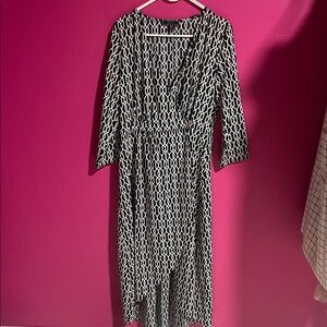 Elegant Black and White Patterned Dress